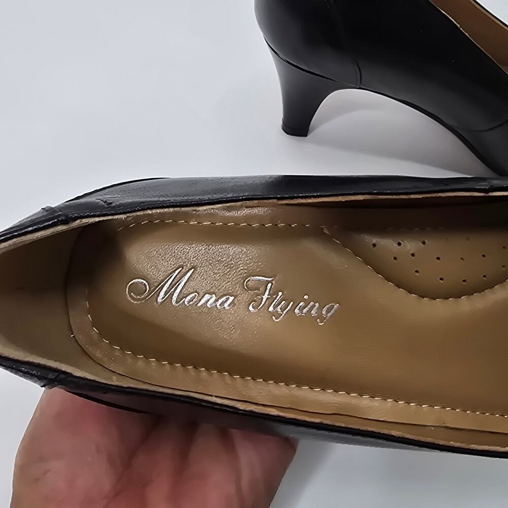 MONA FLYING LEATHER PUMP, SIZE 39, NWOT - Picture 4 of 7